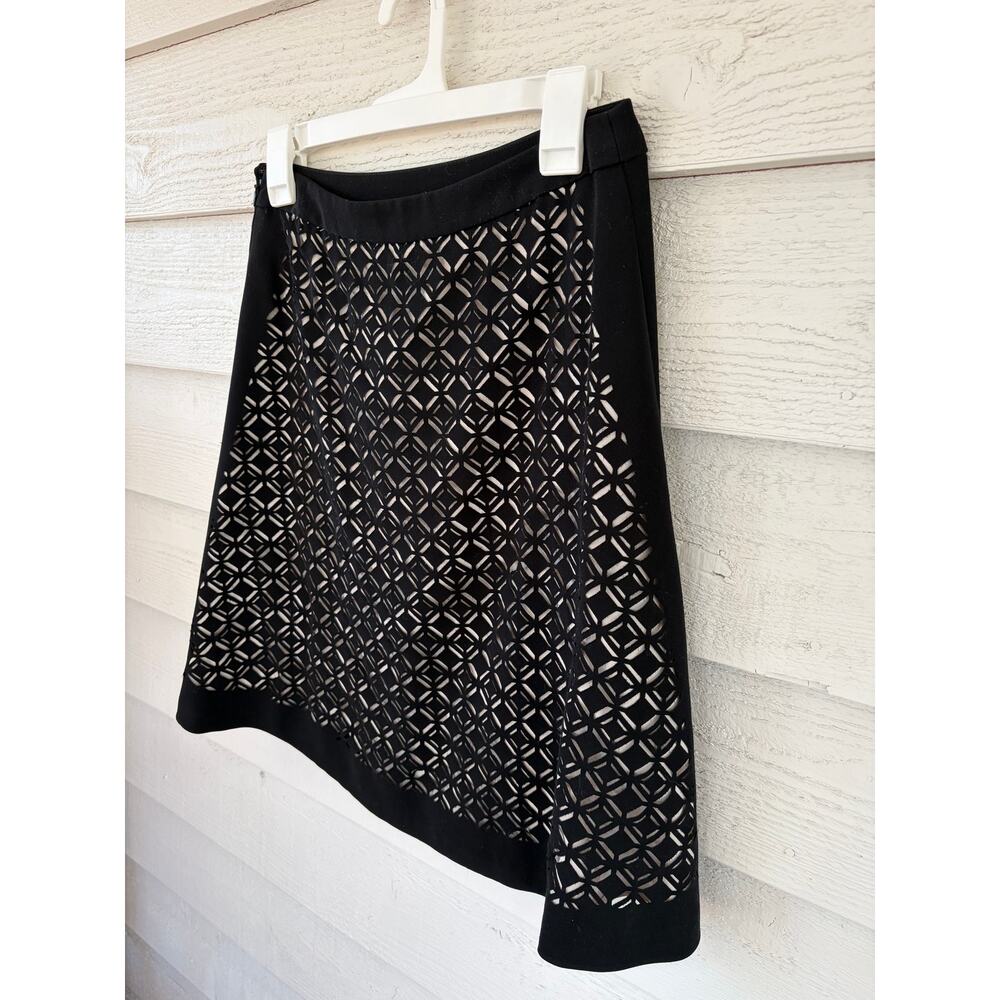 White House Black Market Black Laser Cut Skirt Size 4 Geometric Pattern Chic - Picture 3 of 9